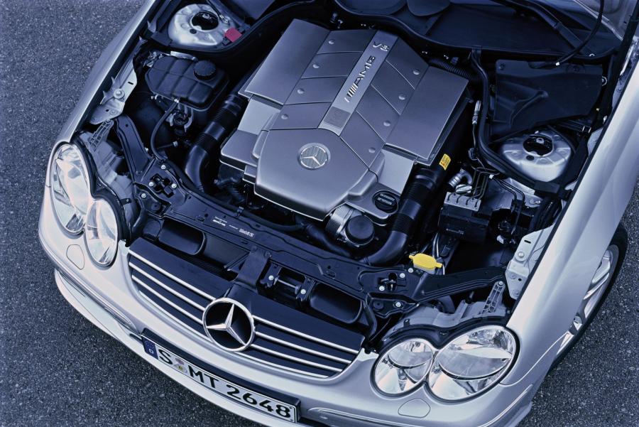  Mercedes-Benz CLK55 AMG Cabriolet 2004 года  (фото 28 из 35)